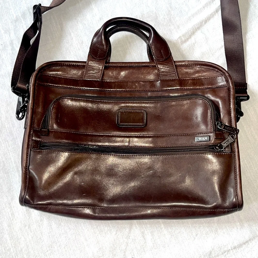 Tumi 96101BH ALPHA slim Deluxe Leather portfolio - Picture 2 of 11